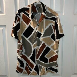 Express Large Pattern Short Sleeve Button-Up